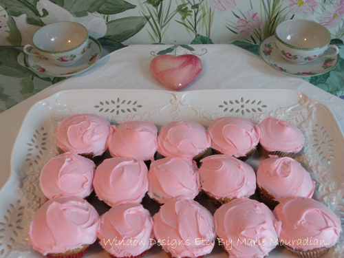 Romantic Bedroom Pink Cupcakes
