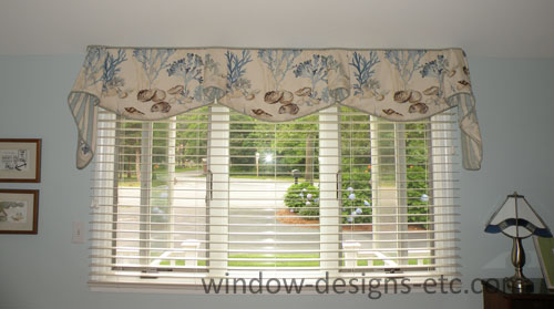 Beach theme valance. Cape Cod Dining Room. See more on www.windowdesignsetc.com by Marie Mouradian